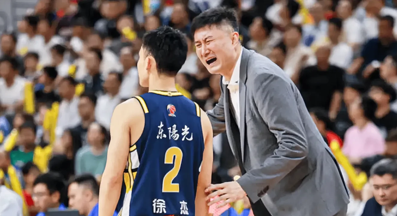 爱游戏体育 -包含CBA常规赛赛后再迎强敌；萨克拉门托国王单刀错失；主帅态度——压力陡增；赛程密集仍需轮换的词条
